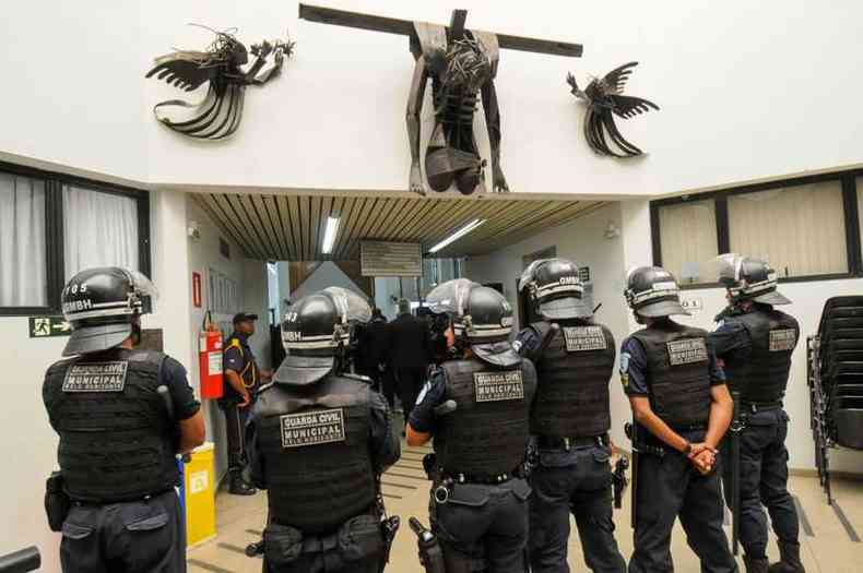 Segurana foi reforada por Guarda Municipal, Polcia Militar, alm da prpria segurana da Casa(foto: Leandro Couri/EM/D.A Press )