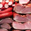 Perigo na comida: entidade alerta sobre risco de câncer ligado a alimentos