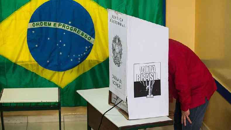Lula vota em So Bernardo do Campo no primeiro turno das eleies de 2014