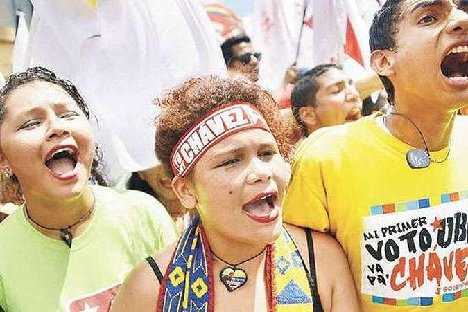Apoiadores do governo saíram às ruas de Caracas na Apoiadores do governo saíram às ruas de Caracas na