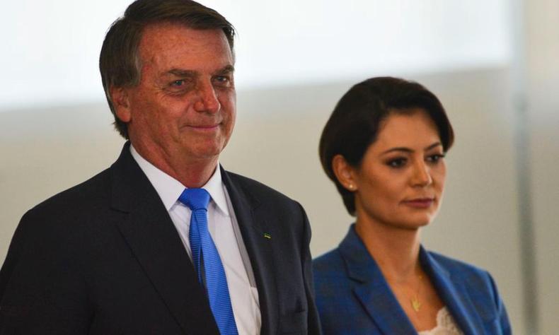 Bolsonaro deve ficar nos EUA por mais tempo por causa da polmica