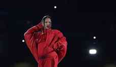 Saiba como Rihanna disfarou gravidez para anncio no Super Bowl