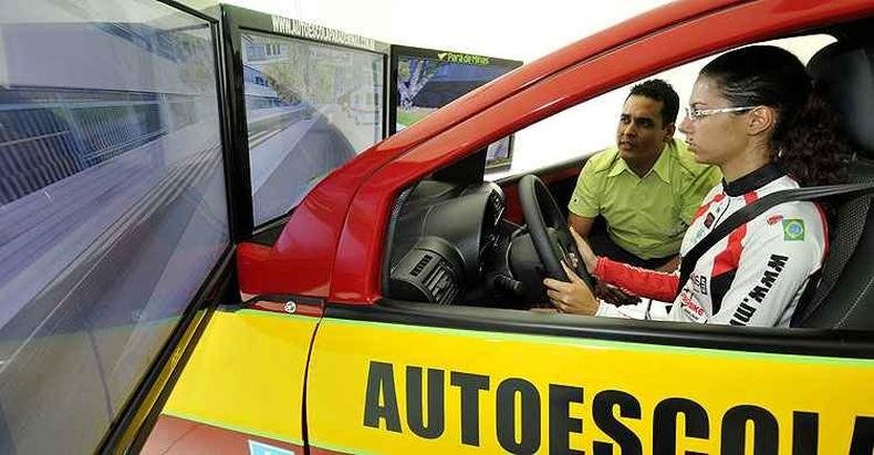 Equipamento tornou-se obrigatórios para candidatos à CNH na categoria B(foto: Juarez Rodrigues/EM/D.A.Press) Equipamento tornou-se obrigatórios para candidatos à CNH na categoria B(foto: Juarez Rodrigues/EM/D.A.Press)
