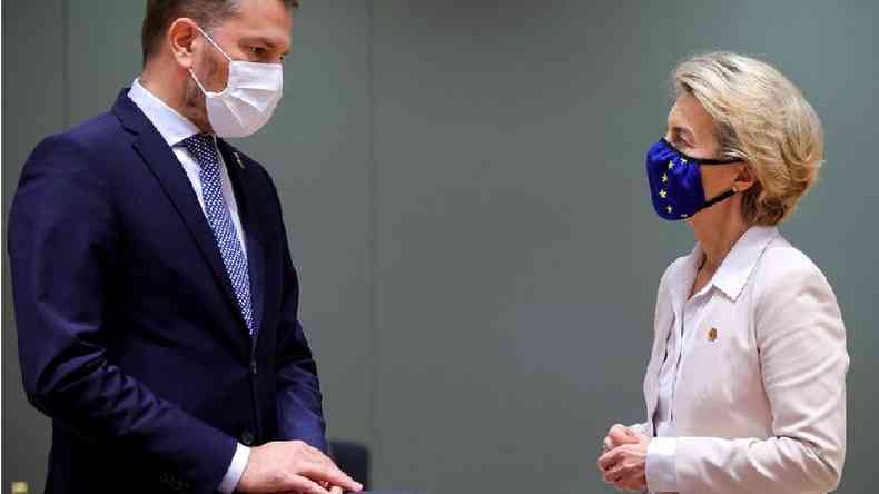 Primeiro-ministro da Eslovquia, Igor Matovic, com presidente da Comisso Europeia, Ursula von der Leyen, no comeo do ms(foto: Reuters)