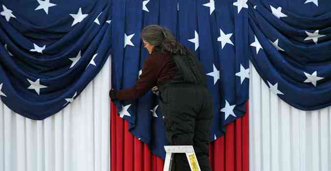 ltimos preparativos para a cerimnia de posse do segundo mandato de Obama(foto: JEWEL SAMAD / AFP)