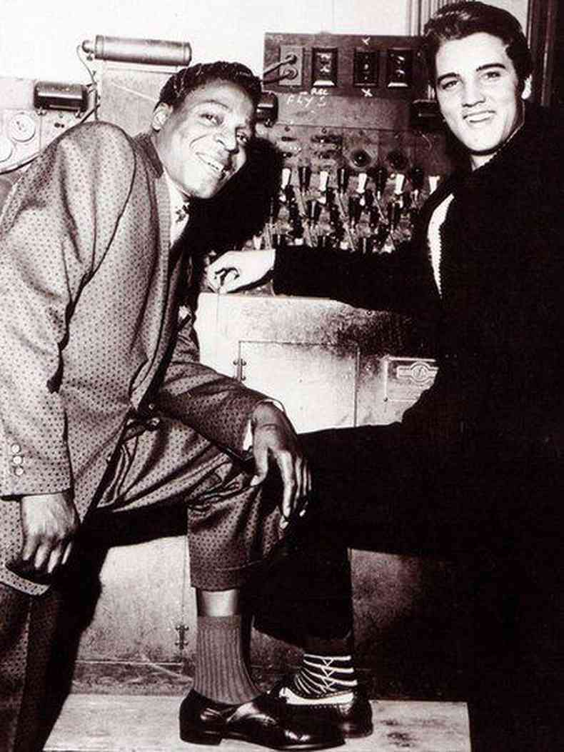 Brook Benton e Presley, nos bastidores do Goodwill Revue, da WDIA, em 1957