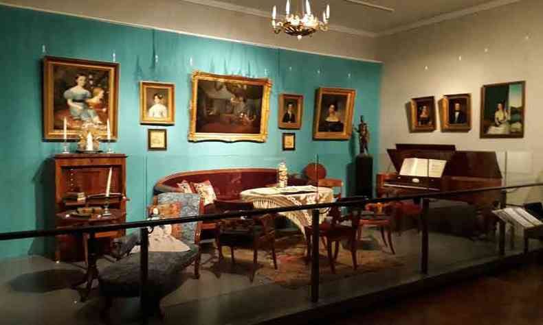 O Museu Nacional tem muitos atrativos, a exemplo da recriao de uma sala do incio do sculo 19...(foto: gustavo werneck/em/d. a press)
