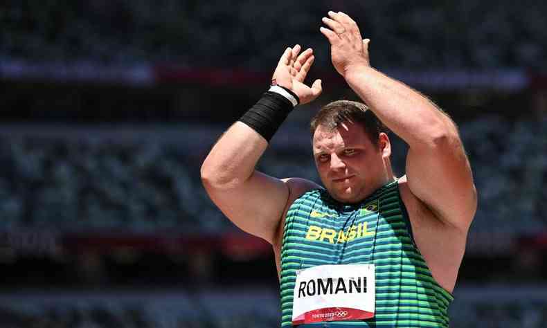 Darlan Romani foi quarto colocado no arremesso de peso nos Jogos Olmpicos de Tquio(foto: Andrej ISAKOVIC / AFP)