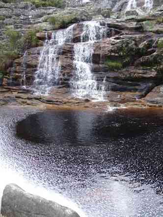 Entre tantas cachoeiras, a Cascatinha  de rara beleza e de melhor acesso