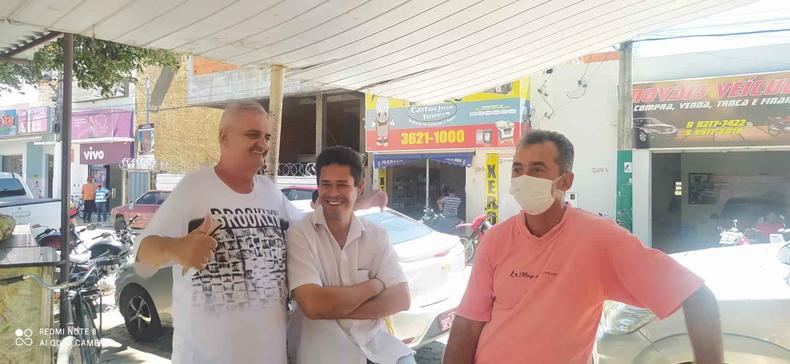 Moradores de Januria sem mscaras