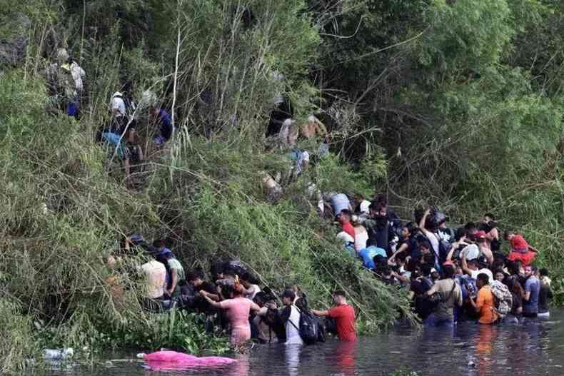 imigrantes ilegais na fronteira dos EUA