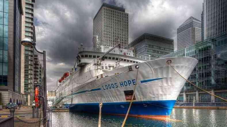 Livraria flutuante, navio Logos Hope vai atracar em portos brasileiros este ano com mais de 5 mil livros a bordo (foto: Logos Hope/Divulgao)