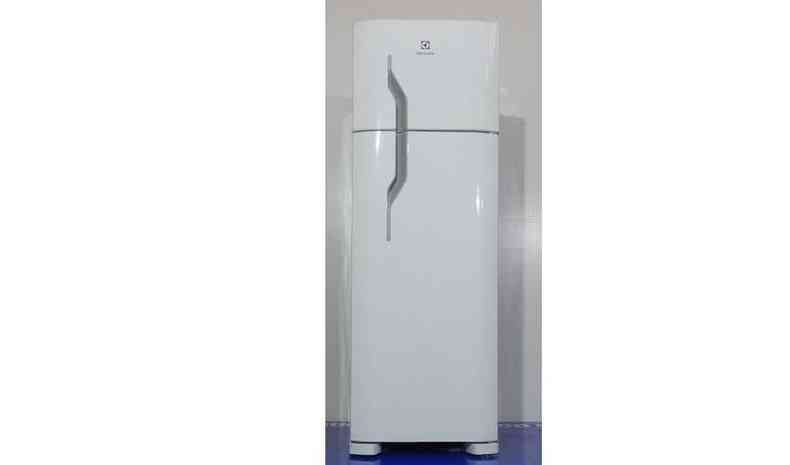 Geladeira Electrolux Cycle Defrost 260L DC35A