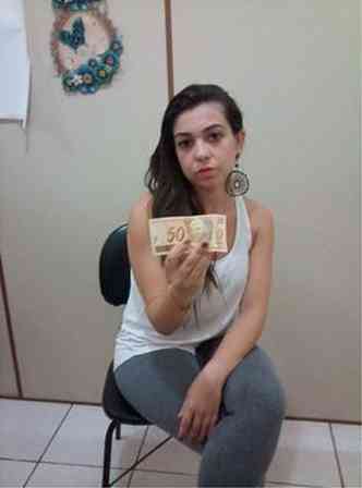 Marcela j passou aperto por entrar no nibus com uma nota de R$ 50. Cobrador no tinha troco(foto: Fernanda Penna/EM/D.A.Press)