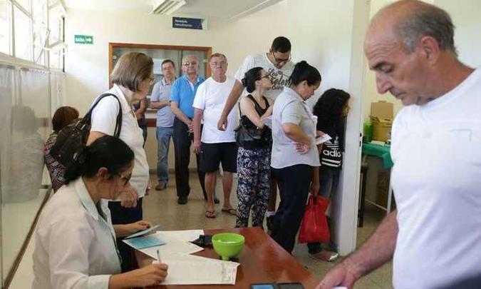 A campanha de vacinação contra gripe tem idosos a partir de 60 anos entre público-alvo(foto: Antonio Cruz/ Agência Brasil) A campanha de vacinação contra gripe tem idosos a partir de 60 anos entre público-alvo(foto: Antonio Cruz/ Agência Brasil)
