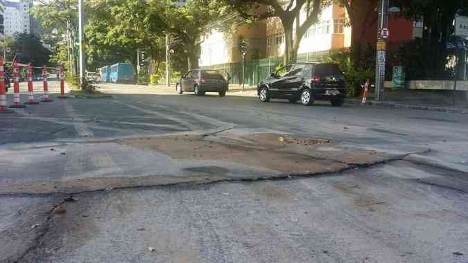 A pista chegou a ficar totalmente fechada na Avenida Afonso PenaPaulo Filgueiras/EM/D.A.Press