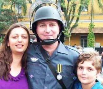 Para a pol�cia, o filho Marcelo continua sendo o principal suspeito da morte dos pais, Andreia e Lu�s Marcelo(foto: Arquivo pessoal / Reprodu��o)