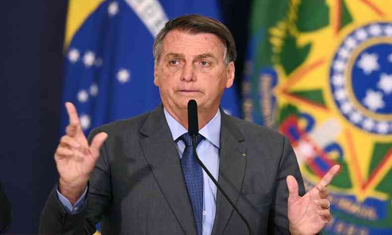 Desde que assumiu o mandato, em 2019, Bolsonaro fez 2.187 declaraes falsas ou distorcidas, uma mdia de trs por dia. (foto: EVARISTO SA / AFP)