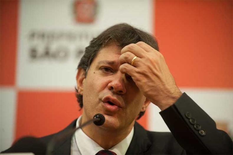 O prefeito de São Paulo, Fernando Haddad, discute com a direção do PT o pagamento de uma dívida de campanha calculada em R$ 9 milhões(foto: Marcelo Camargo/ABR ) O prefeito de São Paulo, Fernando Haddad, discute com a direção do PT o pagamento de uma dívida de campanha calculada em R$ 9 milhões(foto: Marcelo Camargo/ABR )