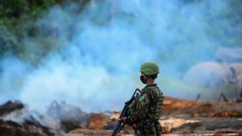 Operação de combate ao desmatamento em Rondônia, em março; defensores do acordo UE-Mercosul afirmam que ele ajudará na proteção da Floresta Amazônica(foto: Reuters) Operação de combate ao desmatamento em Rondônia, em março; defensores do acordo UE-Mercosul afirmam que ele ajudará na proteção da Floresta Amazônica(foto: Reuters)