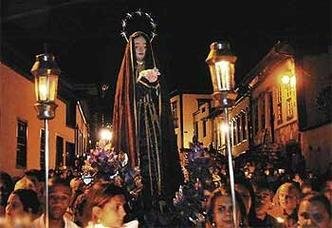 Fiéis acordaram de madrugada para seguira procissão de Nossa Senhora das Dores(foto: Beto Magalhães/EM DA Press) Fiéis acordaram de madrugada para seguira procissão de Nossa Senhora das Dores(foto: Beto Magalhães/EM DA Press)
