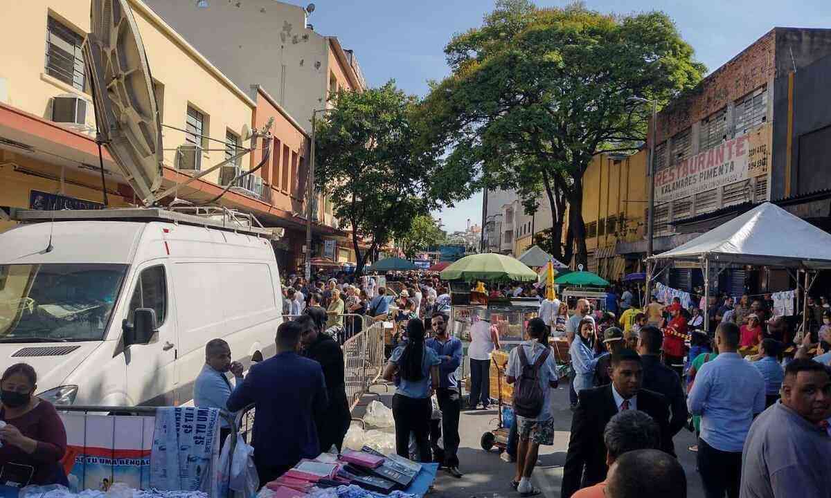 Imagem de apoio a Bolsonaro em prédio de Belo Horizonte é montagem