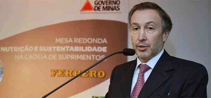 Diretor geral da Ferrero do Brasil e Cone Sul, Carlos Magan, durante anncio em BH (foto: Fotos: Renato Cobucci/Imprensa MG)