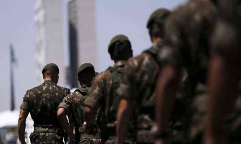 Militares esto isentos da reforma(foto: Agncia Brasil/Reproduo)