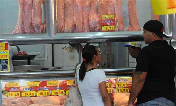 Entre as carnes, a alta foi generalizada, puxada pelo frango inteiro resfriado(foto: Gladyston Rodrigues/EM/D.A Press)