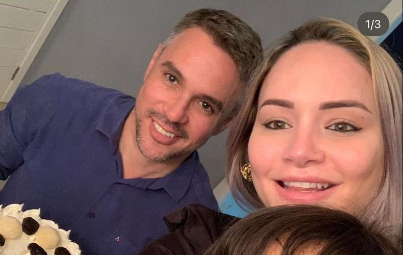 Ex-prefeito de Catuji, Fuvio Luziano esta preso pela suspeita da mulher, a médicca Juliana.(foto: Redes sociais/divulgação) foto mostra casal.