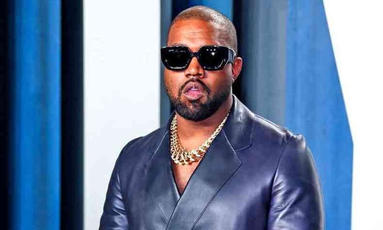 Alm de uma bem-sucedida carreira musical pela qual foi premiado com o Grammy, Kanye West tem tambm uma grife de roupas. Ele afirma ter orgulho de ser bilionrio, assim como a mulher, Kim Kardashian (foto: JEAN-BAPTISTE LACROIX /afp )