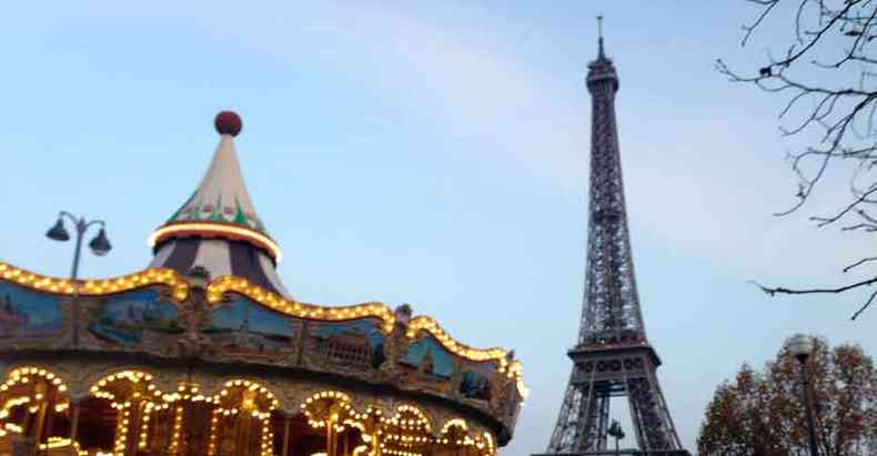Em 2020, planeje passar o Natal em Paris. A Cidade-luz fica ainda mais iluminada (foto: Carlos Altman/em/d. a press)