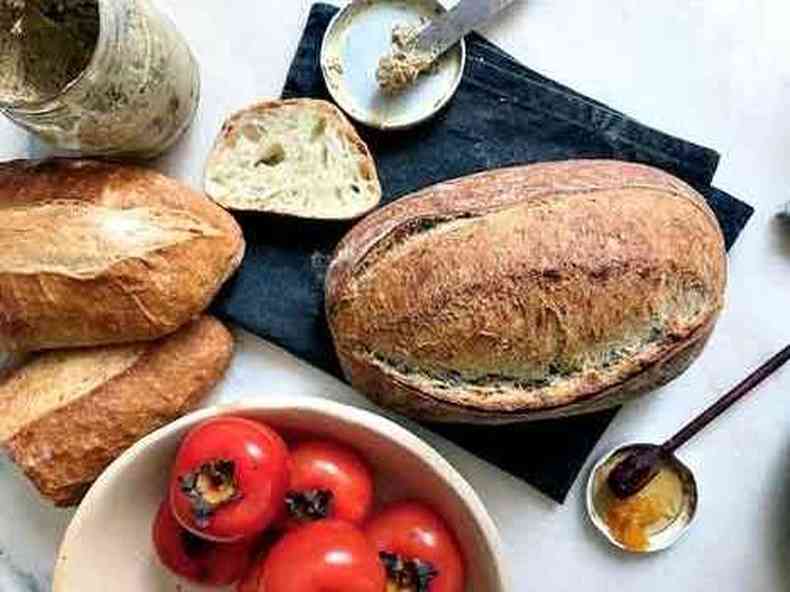 Além das fornadas semanais, os sócios oferecem cursos sobre pães(foto: Marivan Pereira/Divulgação )