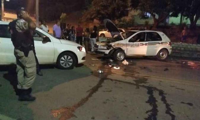 O acidente aconteceu na madrugada deste domingo no Centro da cidade(foto: Reprodução WhatsApp) O acidente aconteceu na madrugada deste domingo no Centro da cidade(foto: Reprodução WhatsApp)