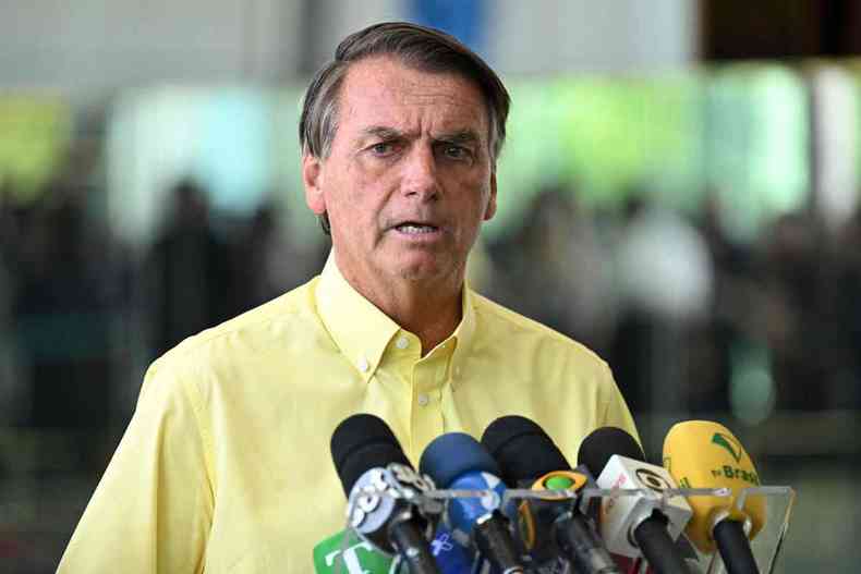 Bolsonaro  acusado de usar dependncias do Planalto para fazer campanha eleitoral