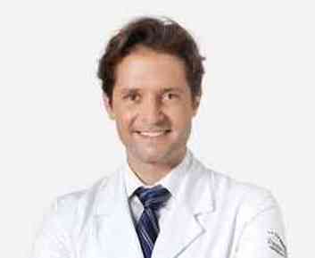 ortopedista Daniel Oliveira 