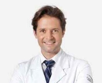 ortopedista Daniel Oliveira 