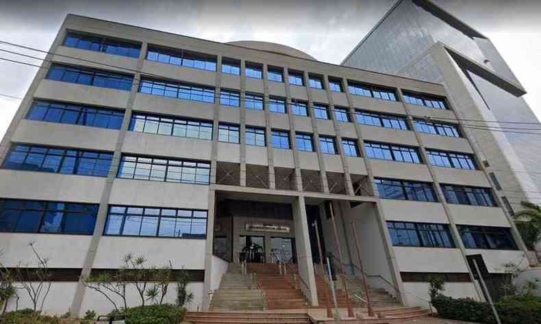 Faculdade Milton Campos , localizada no bairro Vila da Serra, passa a integrar o Grupo nima (foto: Reproduo/ Google Street View)