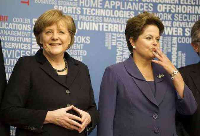 Angela Merkel, primeira-ministra da Alemanha ao lado de Dilma Rousseff, presidente do Brasil(foto: AFP)