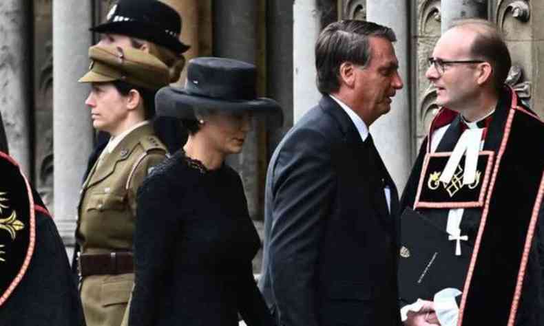 Bolsonaro em Londres para o velrio da Rainha Elizabeth II