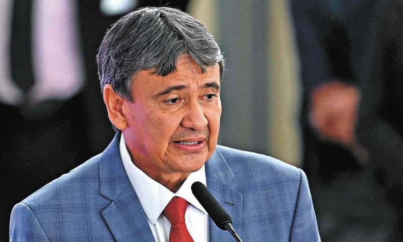 Hoje ministro, Wellington foi senador e governador do Piau