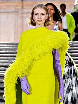 (foto: by Andreas SOLARO / AFP) Vestido Amarelo