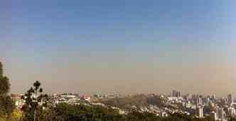 A ausncia de nebulosidade entre abril e junho vai favorecer a ocorrncia do fenmeno da inverso trmica, muito comum em reas urbanas(foto: Benny Cohen/Esp/EM DA Press - 27/8/2013)