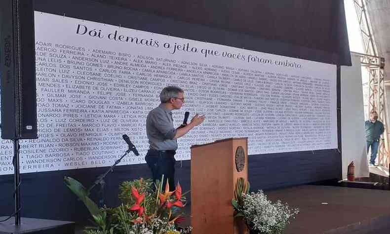 Governador Romeu Zema participou das homenagens aos mortos em Brumadinho(foto: EDESIO FERREIRA/EM/D.A. PRESS)