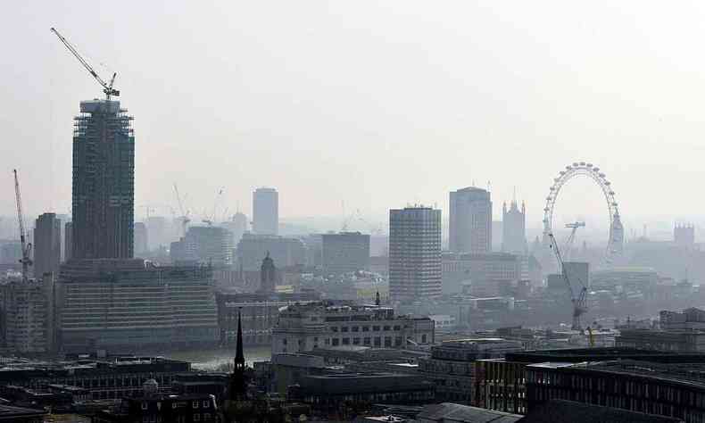 Imagem de Londres sob a poluio