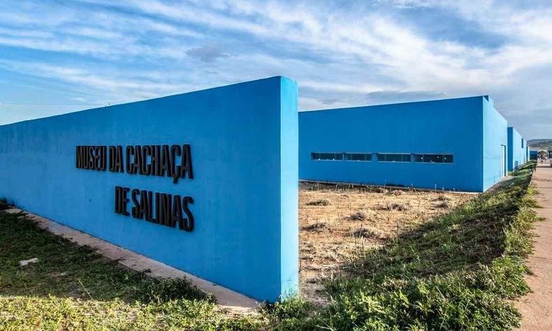 Fachada do Museu da Cacha�a de Salinas