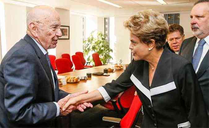 Dilma Rousseff durante encontro com empresrio Rupert Murdoch, presidente-executivo do grupo de comunicao e entretenimento News Corporation, antes da visita  redao do The Wall Street Journal (foto: Roberto Stuckert Filho/PR)