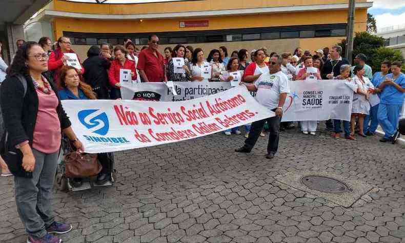 Sindibel realizou o ato reivindicando a participao de usurios e trabalhadores na definio do destino do hospital(foto: Fernando Rocha/Assessoria de imprensa Sindibel)