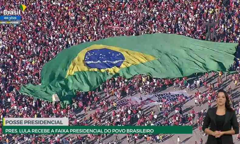 Bandeira do Brasil em posse de Lula