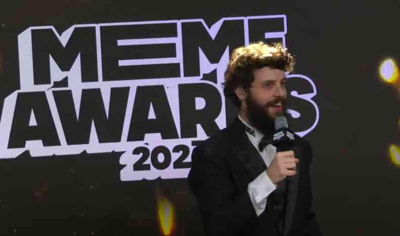 Diogo Defante comandou a cerimnia do Meme Awards